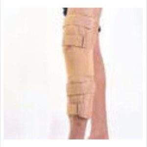 Knee Brace Closed Patella Medium
