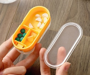 Tablet Cutter Color Optional: Orange, Green, Yellow, Pink