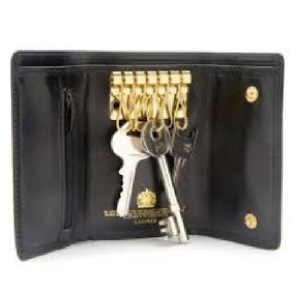 Cow Leather,Black,6 Golden Key Hooks, And Built-In Card Slots, In Zip Pocket Black/Tan
